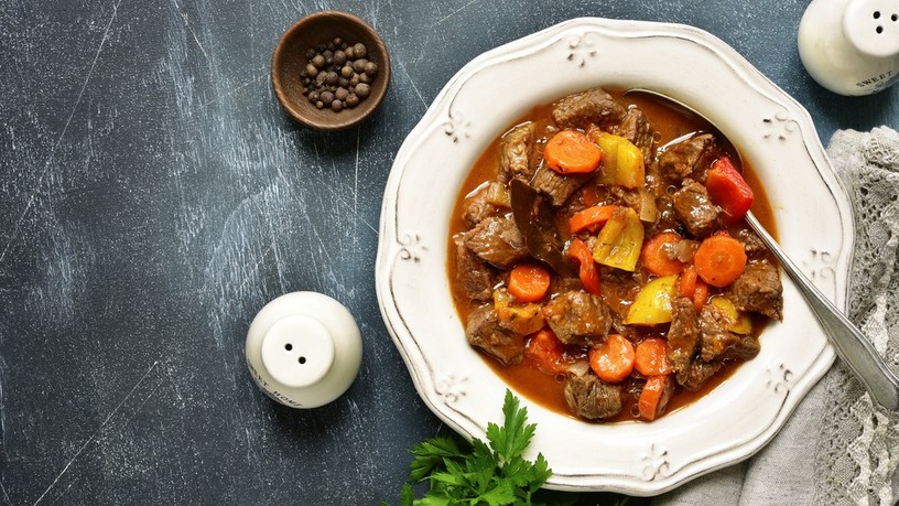 Fűszeres, gyömbéres sertéstokány recept ünnep