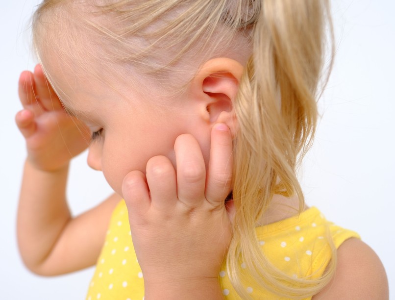 gyerek, halláscsökkenés, ok, hallás, fül