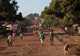 Ebola-hír: francia kórház Guineában