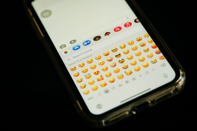 Az emoji-k használata a magasabb érzelmi intelligencia jele lehet