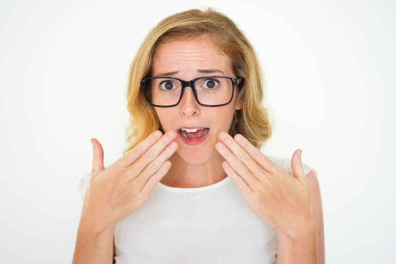 Kellemetlen, fémes szájízzel ébred? Ezek lehetnek az okai