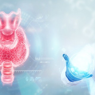 Pajzsmirigyrák: ezek a kezelések, terápiák jöhetnek szóba című cikk nyitóképe