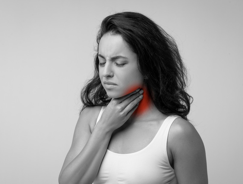 pajzsmirigy-alulműködés, fátyolos, hang, rekedt