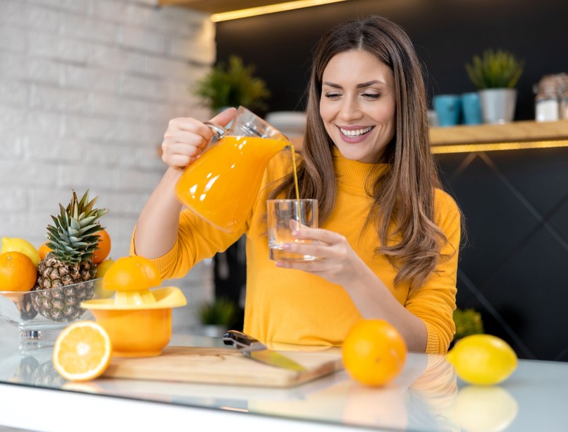 egészséges mind nap 100%-os gyümölcslevet inni