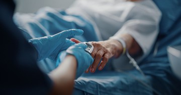 Ilyen a halálhoz vezető út - jelek, hogy valakinél közeleg a vég