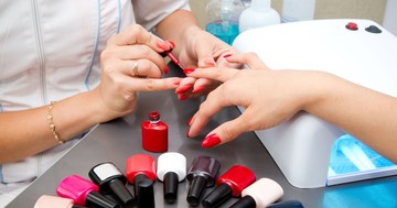  Rákkeltő lehet sok géllakk - szeptembertől tilos használni a TPO-t tartalmazókat 