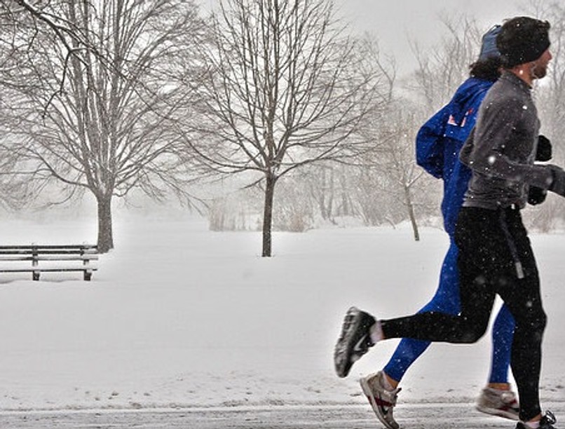 winter-jogging-snow