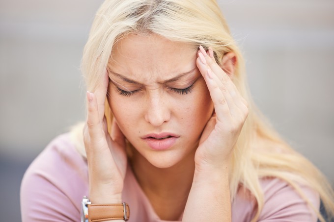 Ezért fájdulhat meg a feje akkor, ha keveset iszik című cikk nyitóképe