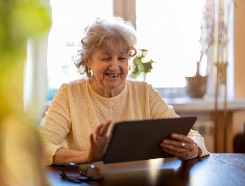 online akademia, semmelweis, ingyen nyugdíjas