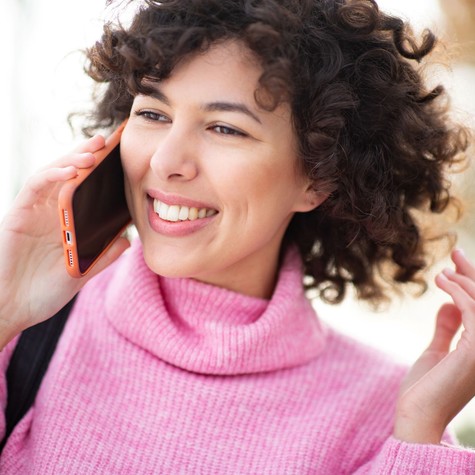 Mit jelent a pszichológia szerint, ha valaki beszéd közben piszkálja, babrálja a haját? című cikk nyitóképe