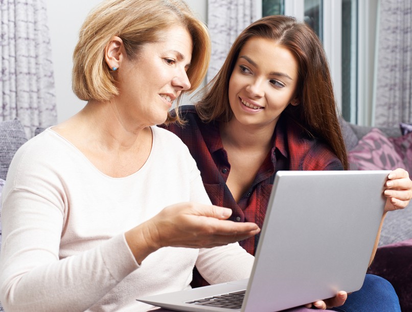 tinédzser, kamasz, internet, közösségi média