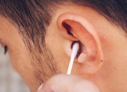 Valóban ártalmas a fültisztító pálcika? Amit a fül-orr-gégészek szeretnének, ha mindenki tudna című cikk nyitóképe