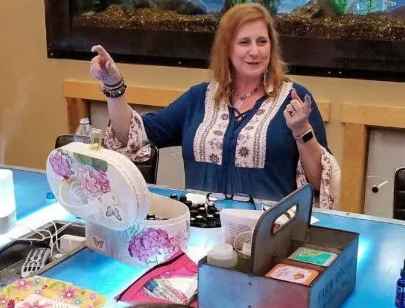 apolónő, zöld boszorkány, csalás