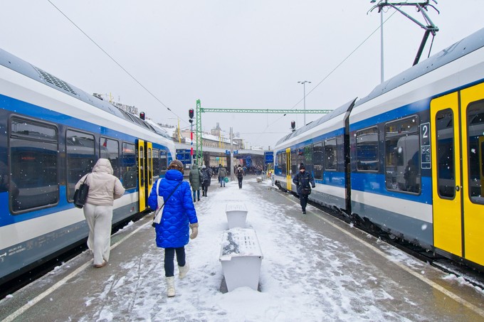 Erősített készenléttel várja a téli időjárást a MÁV című cikk nyitóképe