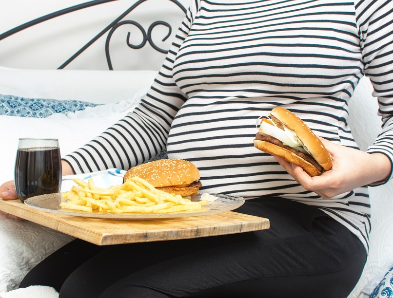 elhízás terhesség várandósság alatt BMI kutatás