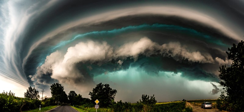 Félelmetes, gyönyörű képsorokat lőtt egy szegedi fotós a viharos égboltról - de igaziak?
