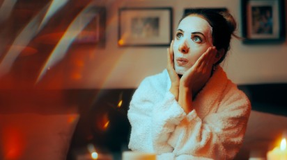 Hogyan serkenthető a bőr éjszakai regenerációja? Ezekkel a módszerekkel teheti a szépségért a legtöbbet című cikk nyitóképe