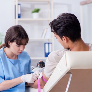 Vérszegénység a rákkezelés alatt – miért alakul ki, hogyan ismerhető fel, és mit tehet ellene? című cikk nyitóképe