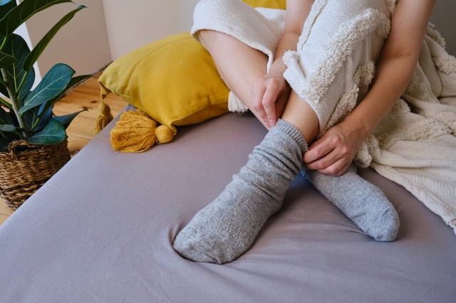 Folyton fázik, és a melegben is hideg a lába? Ez a betegség is okozhatja