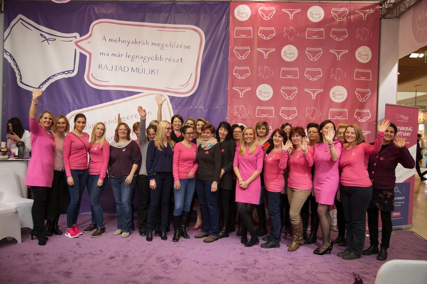 "Fontosnak tartottam azt is, hogy a betegség lelki oldaláról se felejtkezzünk meg, hiszen egy támogató közeg, egy hozzáértő szakember rengeteget jelent a nehezebb pillanatokban.”