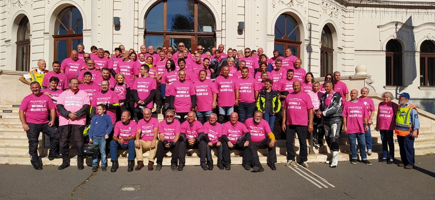 Október a mellrák elleni küzdelem hónapja