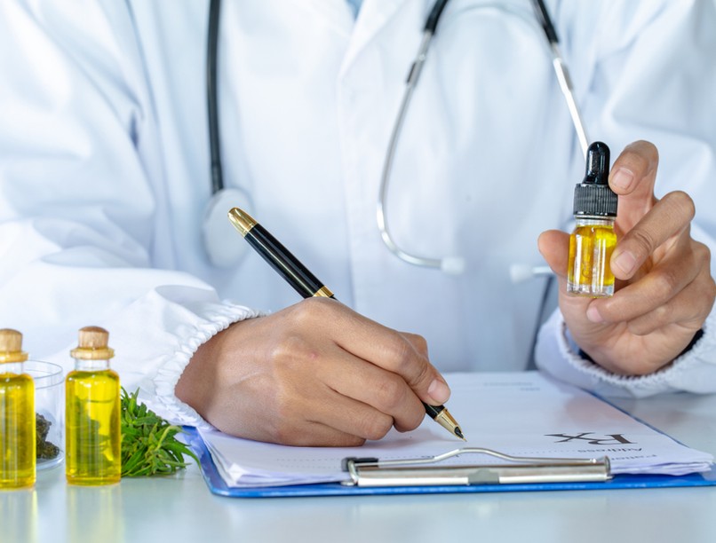 CBD, CBD-olaj, CBD hatása, kannabinoid, étrend-kiegészítő, fájdalomcsillapító, depresszió, szorongás