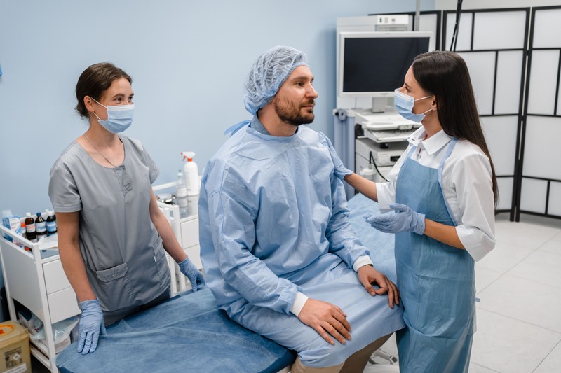 Ezekben az esetekben érdemes elmennie kolonoszkópiára, akkor is, ha még nincs 50 éves