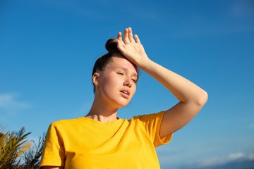 Migrén nyáron: ha fejfájásra hajlamos, fogadja meg a neurológus tanácsait!