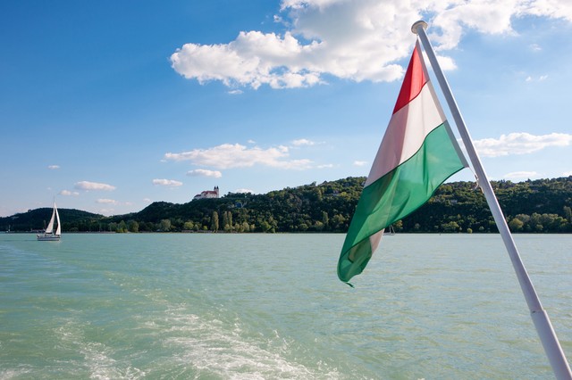 Közel 3 ezren kerültek életveszélyes slamasztikába nyáron