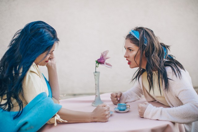 5 jel, hogy nem tud határt húzni