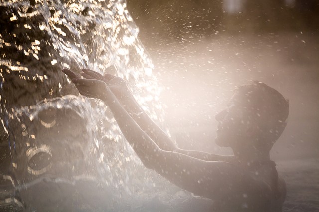 Akár minden 2. fürdőt lehet, hogy be kell zárni ősszel a magas rezsi miatt