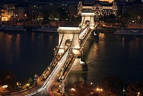 Lánchídi menet a Parkinson-betegekért