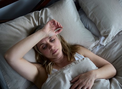 Átizzadja az ágyneműt éjszaka? Ezek a betegségek is állhatnak mögötte című cikk nyitóképe