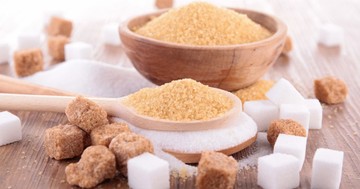  Maximum ennyi cukrot ehetnénk naponta 