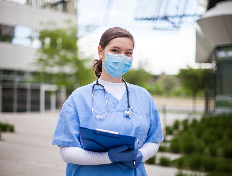 koronavírus, vakcina, családorvos, románia, házhoz szállítás, fertőzés, oltás