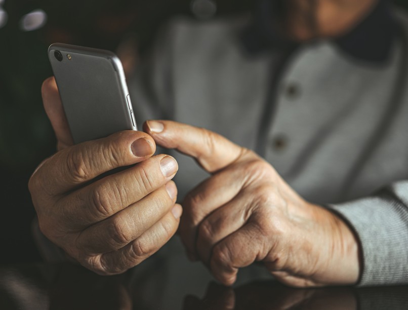 álorvos, csalás, átverés