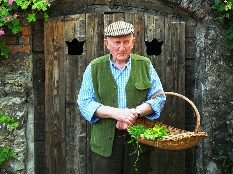 A bükki füvesember házi patikájából most a leggyakoribb mozgásszervi panaszokra ajánl bevált gyógynövényeket.