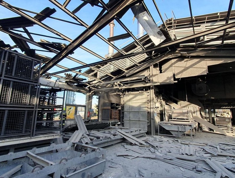 mentő, tűzoltó zirc robbanás telephely égési sérülés