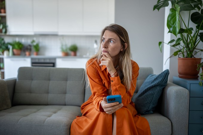 "Félek felvenni a telefont” – Mit jelent, ha valaki szorong a telefonálástól? című cikk nyitóképe