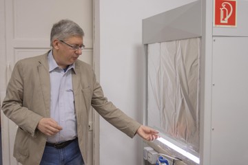 © Magyar Agrár- és Élettudományi EgyetemA növények számára kialakított speciális vitrin a MATE Szent István Campusán.