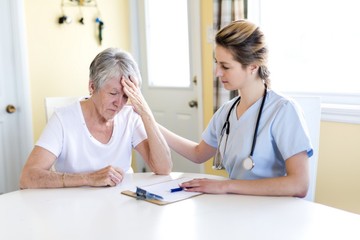 Magas vérnyomás és demencia: így függhet össze a kettő