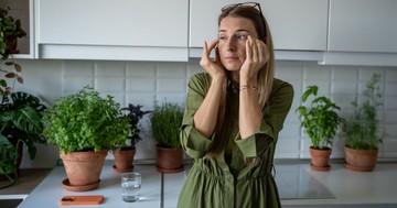 Azt hitte, csak kimerült a sok rohanástól, de a veséi küldték a vészjeleket - súlyos rákból menekült meg a nő