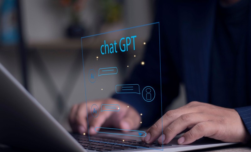 A médiahájp vagy a fanyalgás legalább annyira formálja az MI jövőjét, mint maga a technológia