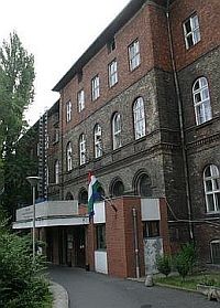 BMSZKI: megnyílt az új hajléktalan szálló