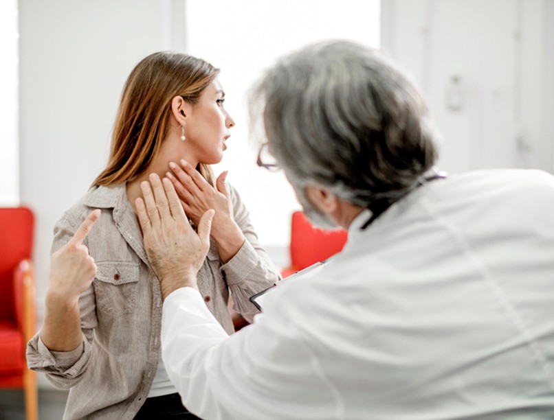 pajzsmirigyrák, daganat, torokfájás