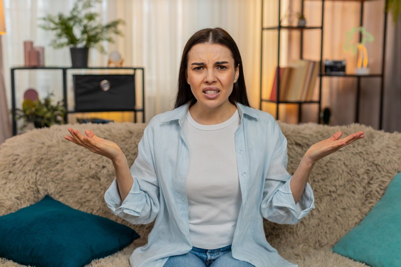 7 jel, ami disszociatív személyiségzavarra utal