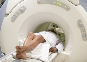 Szülés az MRI készülékben