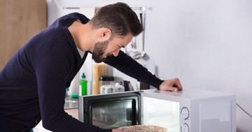  Ezeket az ételeket soha nem teszi mikróba, ha ezt megtudja! 