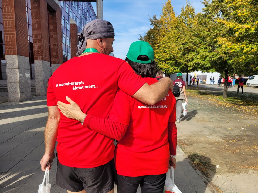 Ugorj bele a cipődbe! Ezzel a felhívással indult útjára a Millió lépés az életért program.