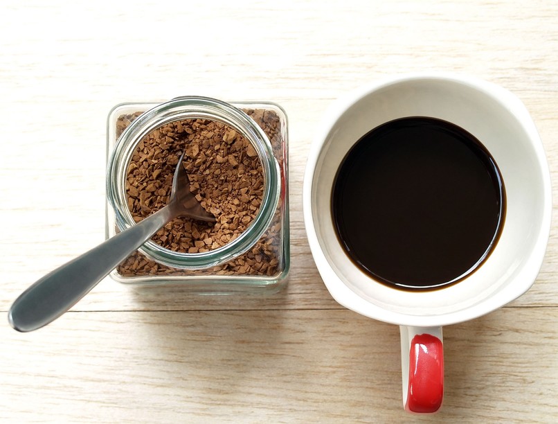 főzött vagy isntant melyik kávé erősebb